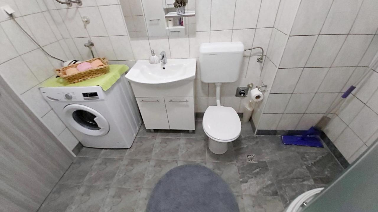 Apartment Ribnjak 10 Omiš Eksteriør billede