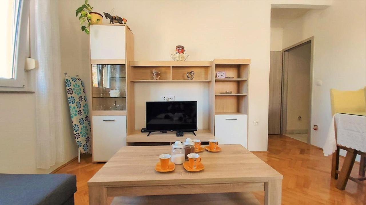 Apartment Ribnjak 10 Omiš Eksteriør billede