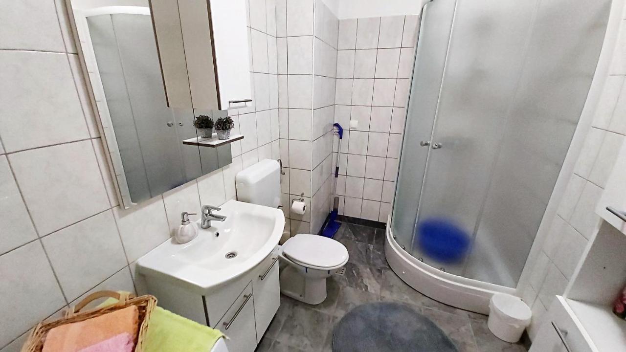 Apartment Ribnjak 10 Omiš Eksteriør billede