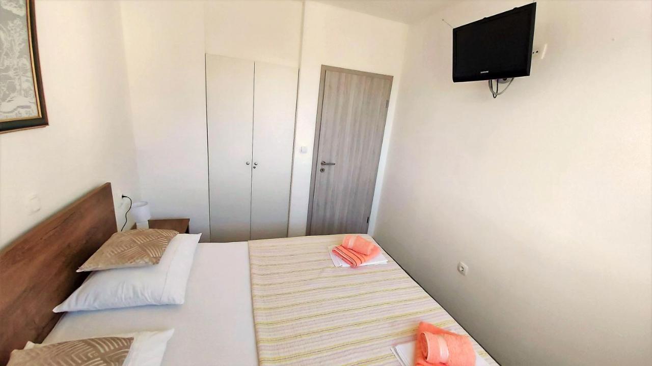 Apartment Ribnjak 10 Omiš Eksteriør billede