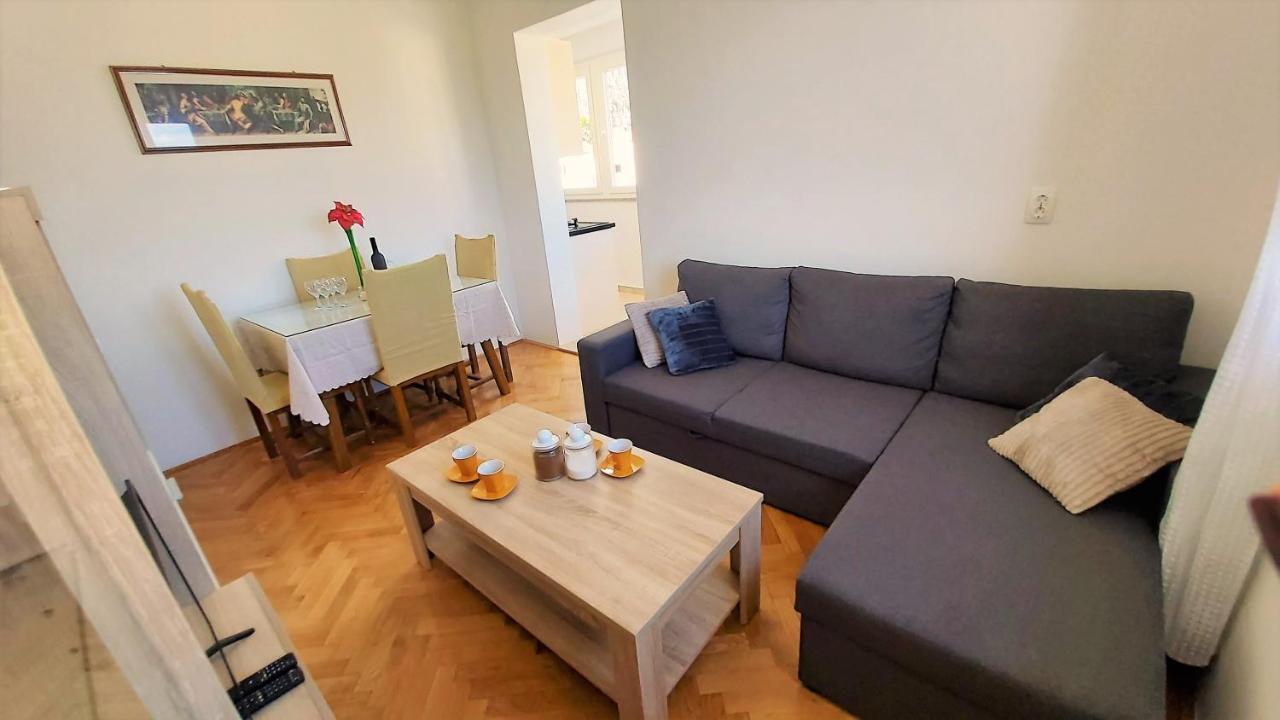 Apartment Ribnjak 10 Omiš Eksteriør billede