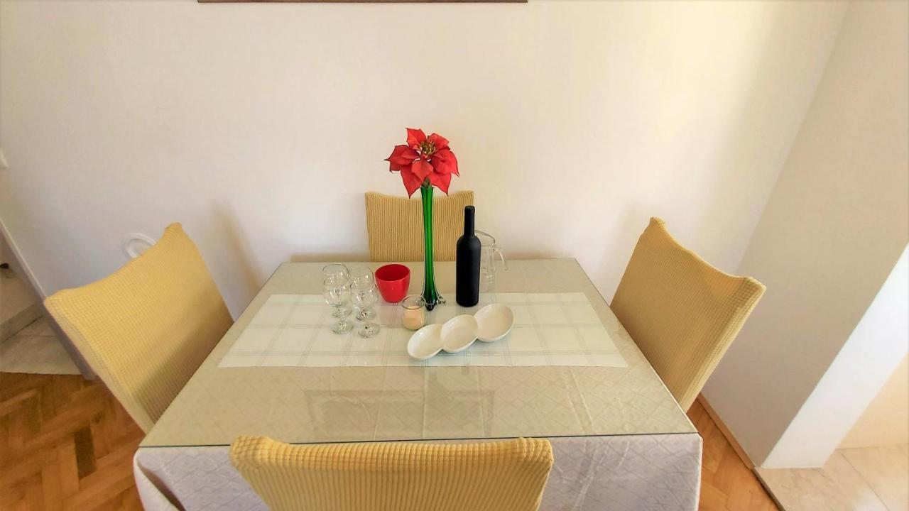 Apartment Ribnjak 10 Omiš Eksteriør billede